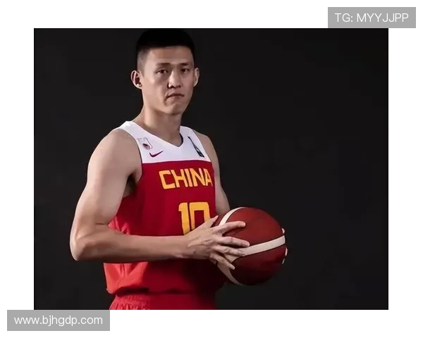 周鹏：从篮球场上的拼搏者到生活中的奋斗典范，激励无数年轻人的成长之路